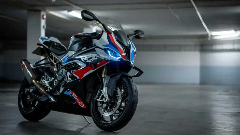 BMW S1000RR: A Superbike for the Road and the Track 41 s1000rr