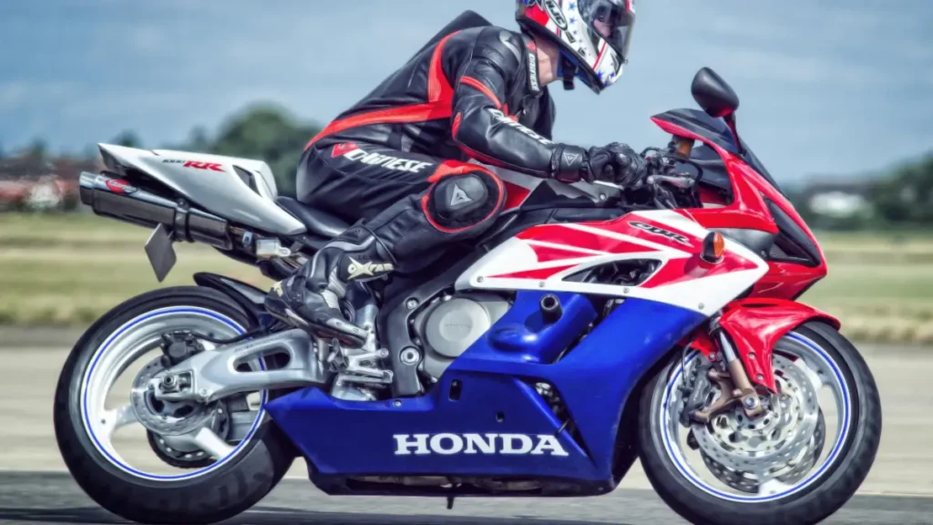 Dominate the Road with Honda CBR1000RR-R Fireblade 39 honda cbr1000rr-r fireblade