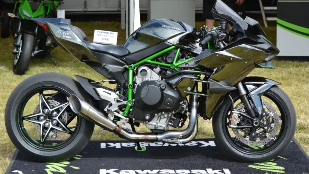 Kawasaki Ninja H2R: The Ultimate Track Machine 40 ninja h2r