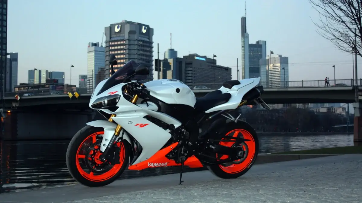 yamaha yzf-r1
