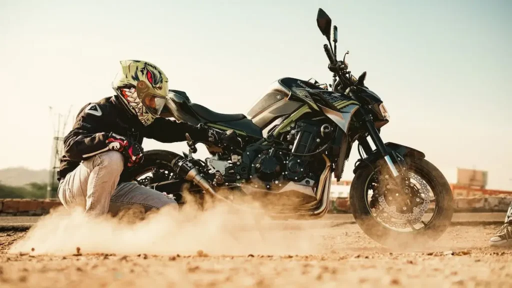 Kawasaki Z900: A Powerful and Stylish Naked Bike 41 z900