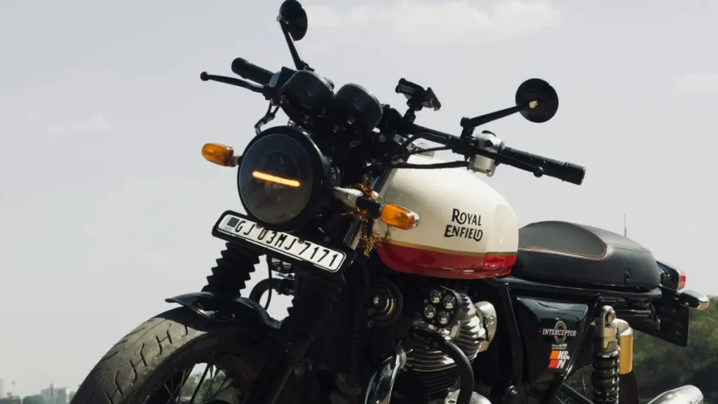 Battle of the Twins: Continental GT 650 vs Interceptor 650 42 interceptor gt 650 price