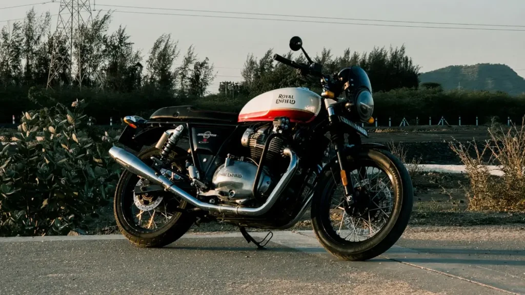 Royal Enfield Classic 650: What to Expect from the Upcoming Sensation? 40 interceptor 650